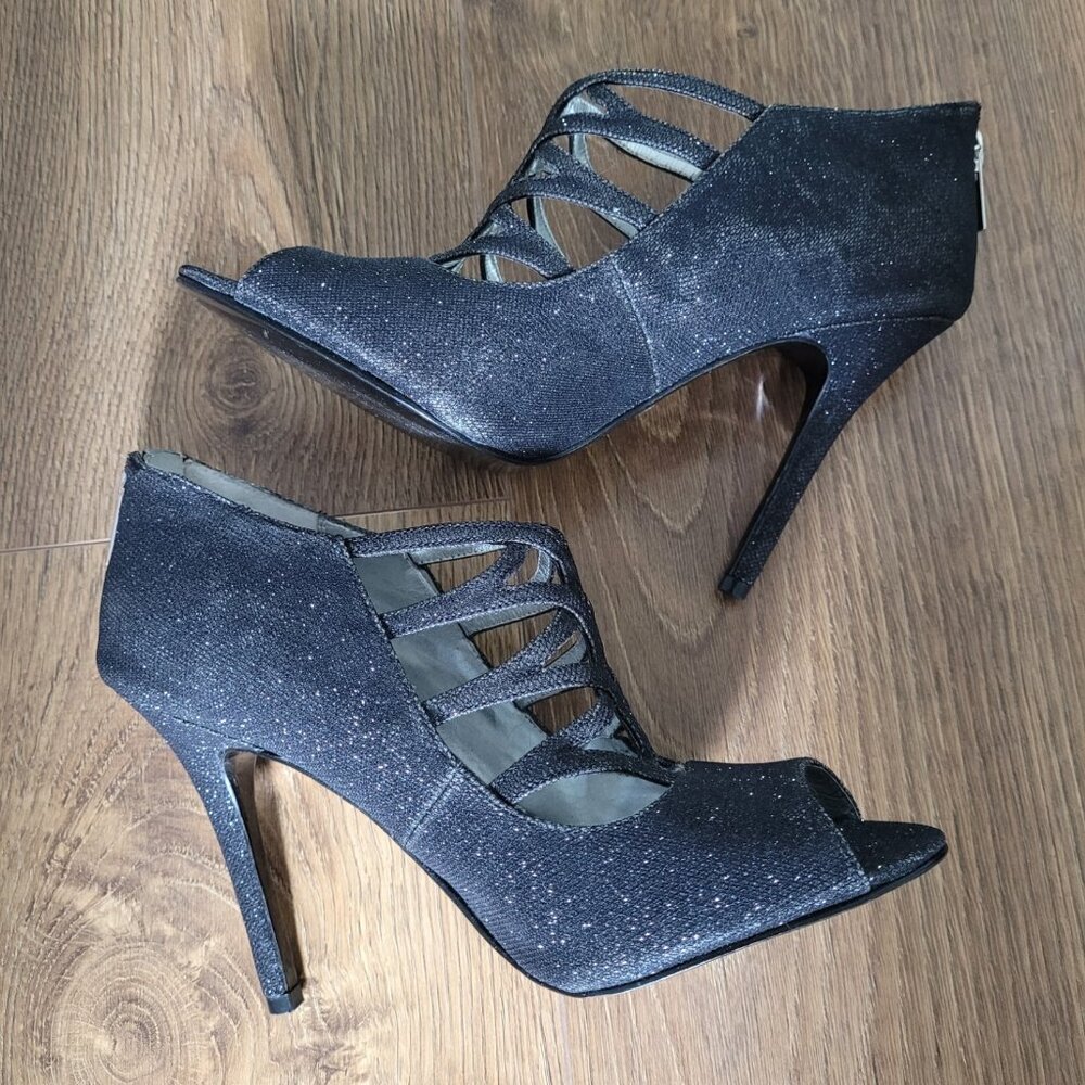 Browns high heels size 7.5